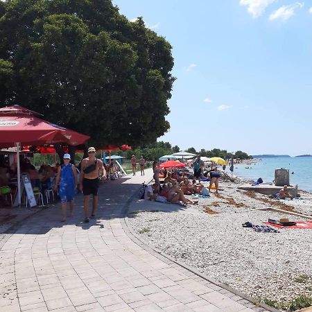 Apartman Deni Peroj Exterior foto