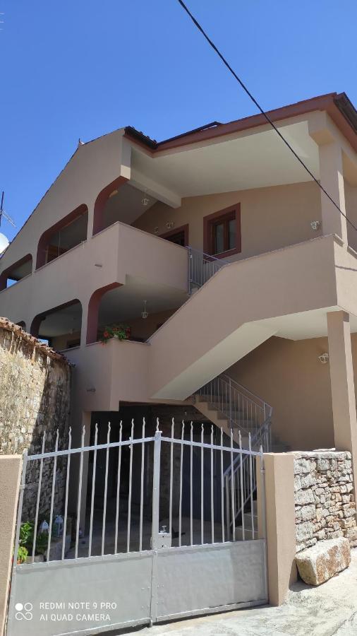 Apartman Deni Peroj Exterior foto